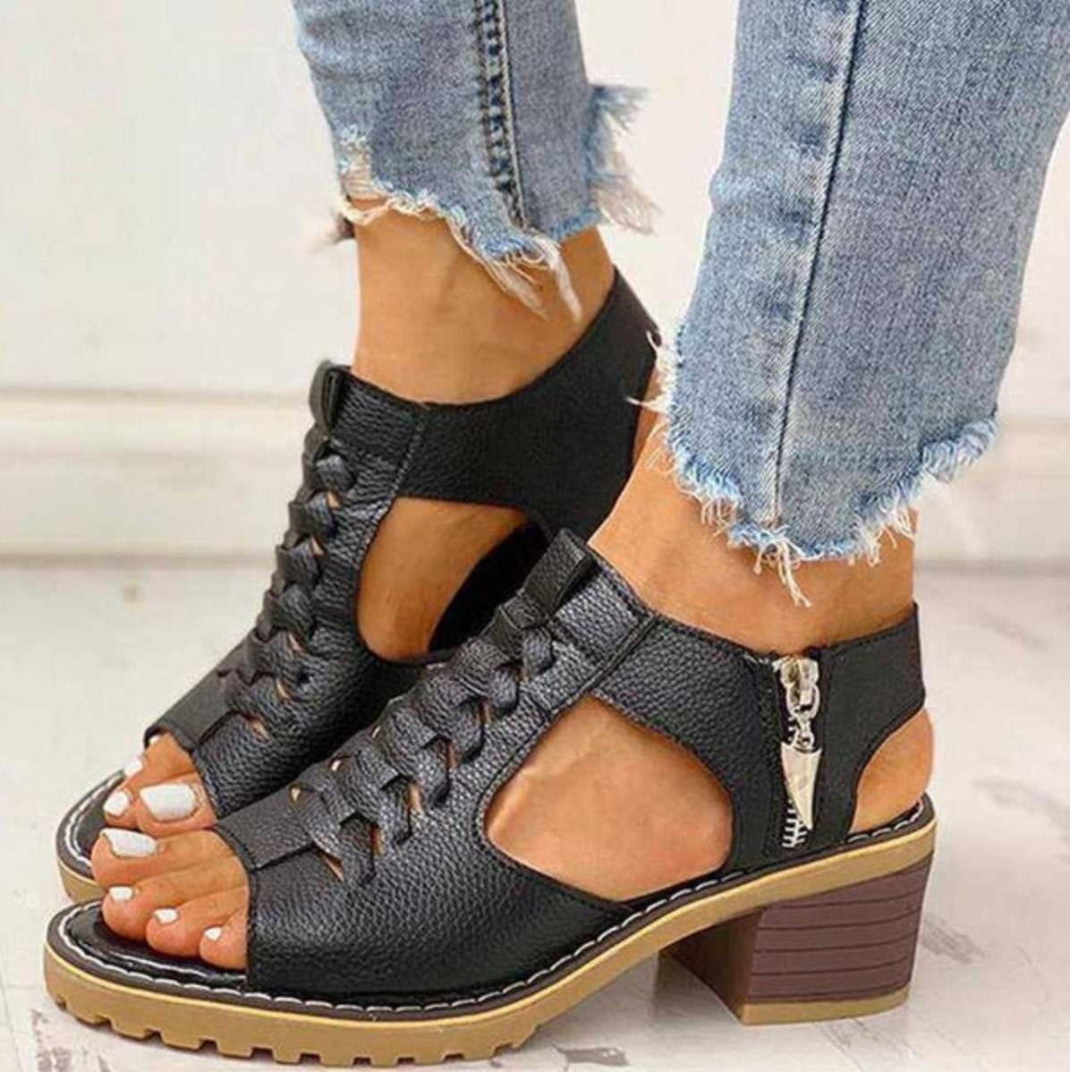 Victoria | Sandalias de Tacón Cuadrado con Cordones Mujer